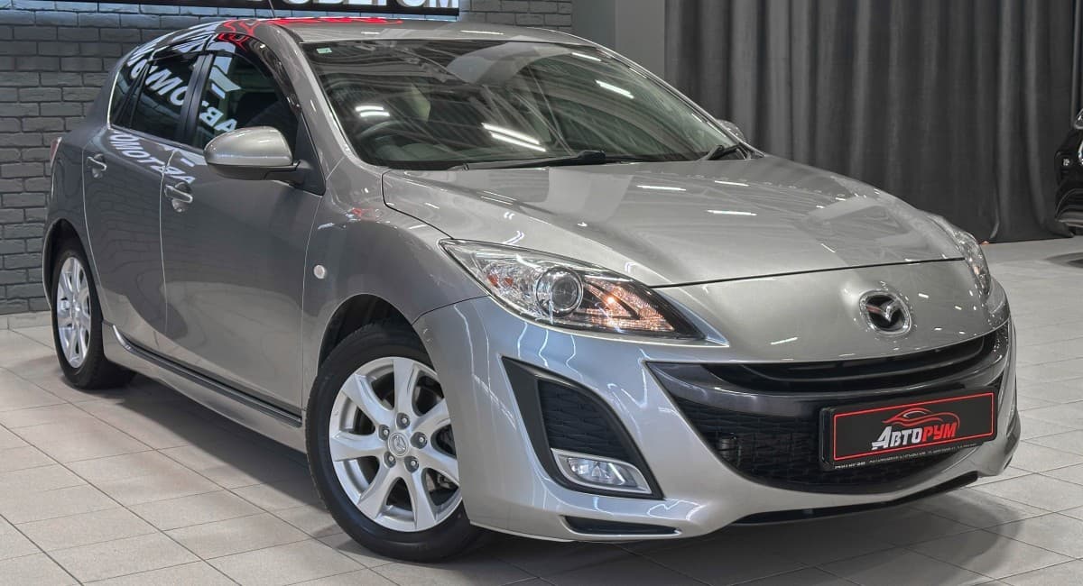Mazda Axela - 5